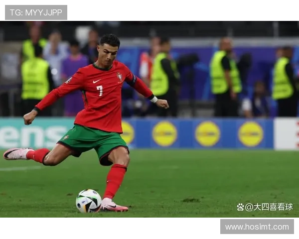 C罗分享葡萄牙队训练瞬间全力备战世预赛坚定信念不负使命